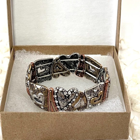 COPY - Heart  bracelet. - Picture 4 of 4